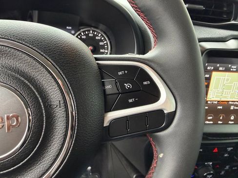 Used 2023 Jeep Renegade Trailhawk image 26