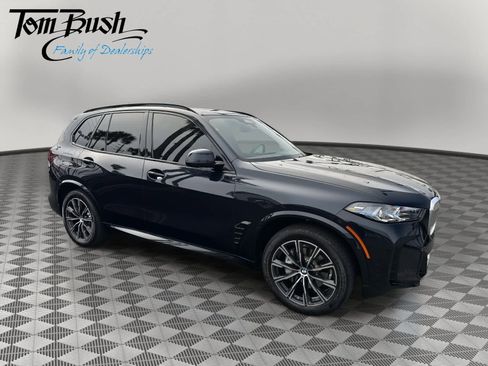 Certified 2025 BMW X5 xDrive40i AWD/4WD image 1