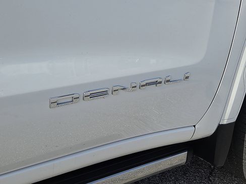 Used 2024 GMC Sierra 1500 Denali Ultimate image 7