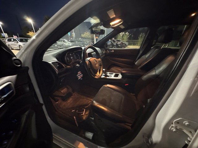 Used 2018 Jeep Grand Cherokee Altitude AWD/4WD image 12