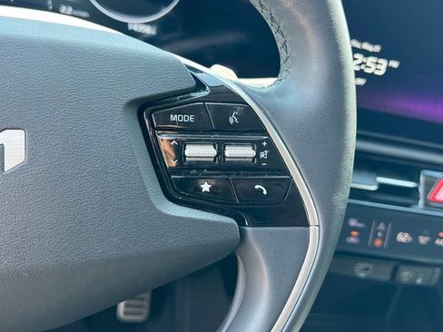 Certified 2023 Kia Niro Wave w/ Wave Preserve Package FWD image 23