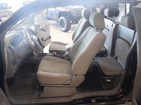 Used 2007 Nissan Frontier XE w/ Preferred Pkg RWD image 28