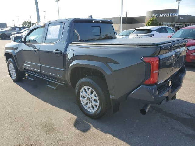 Used 2024 Toyota Tacoma SR5 AWD/4WD image 3