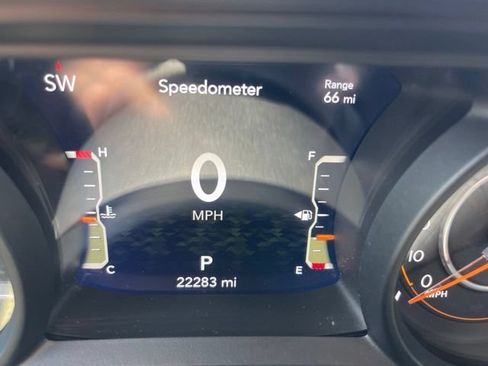 Used 2024 Jeep Wrangler Unlimited Sahara AWD/4WD image 24