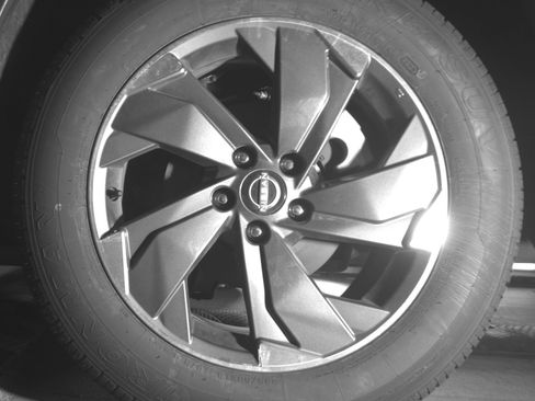 Used 2025 Nissan Rogue SV FWD image 14