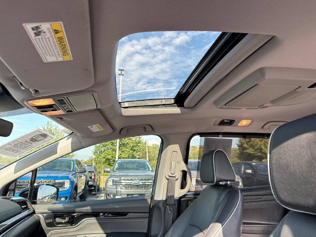 Used 2023 Honda Odyssey Elite image 19