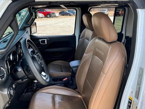 Used 2023 Jeep Wrangler Unlimited Sahara image 21