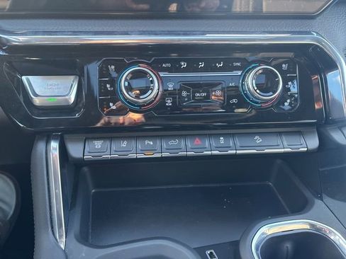 Used 2025 GMC Sierra 2500 Denali w/ Denali Reserve Package image 19