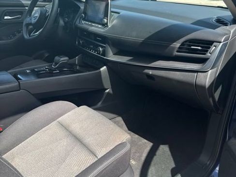Used 2024 Nissan Rogue SV FWD image 16