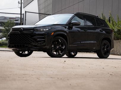 New 2025 Volkswagen Tiguan SE R-Line