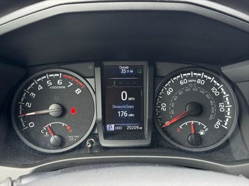 Certified 2023 Toyota Tacoma SR AWD/4WD image 40