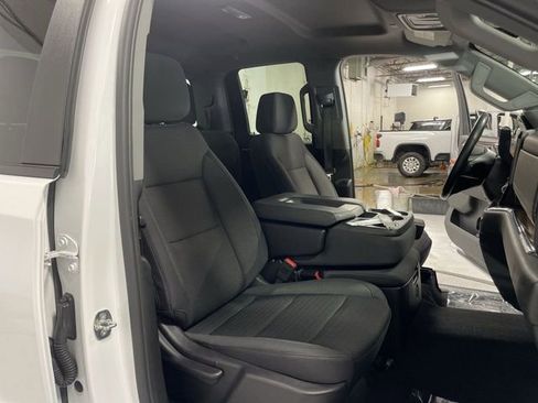 Used 2024 Chevrolet Silverado 1500 LT AWD/4WD image 27