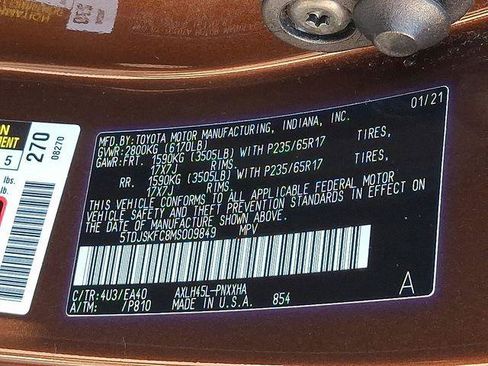 Certified 2021 Toyota Sienna XLE w/ XLE Plus Package AWD/4WD image 28