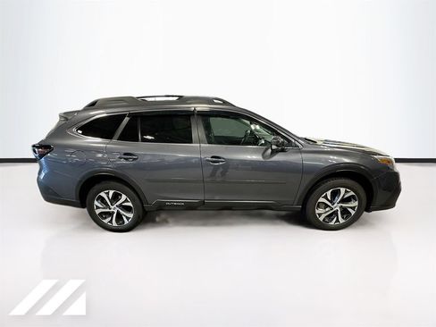 Used 2022 Subaru Outback Limited XT AWD/4WD image 4