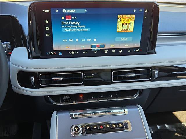 New 2027 Lincoln Aviator AWD image 12