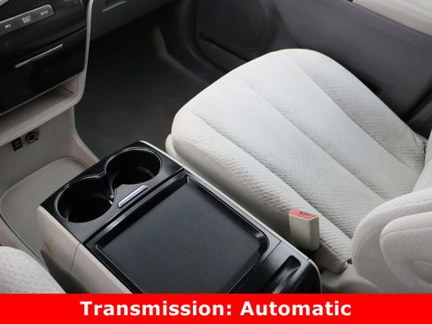 Used 2011 Toyota Sienna LE image 17