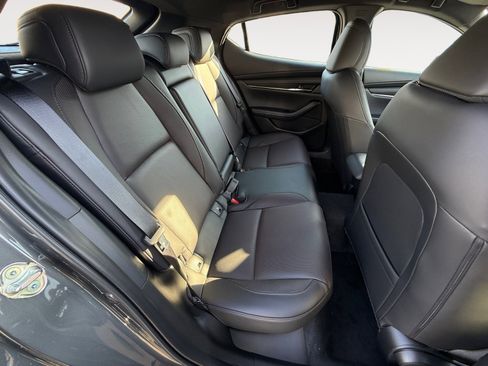 New 2026 MAZDA MAZDA3 Hatchback w/Premium Plus Pkg image 18