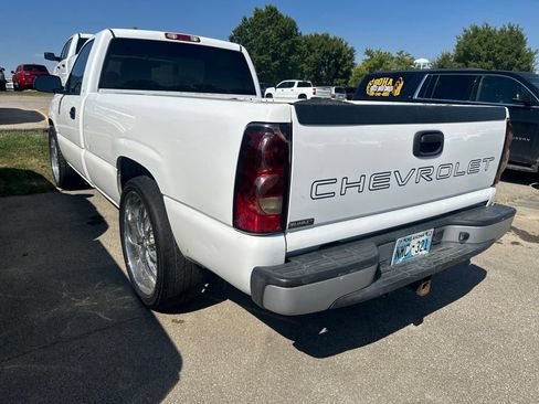 Used 2005 Chevrolet Silverado 1500 W/T RWD image 4