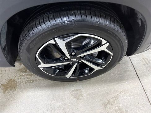 Used 2023 Chevrolet TrailBlazer RS w/ Technology Package image 19