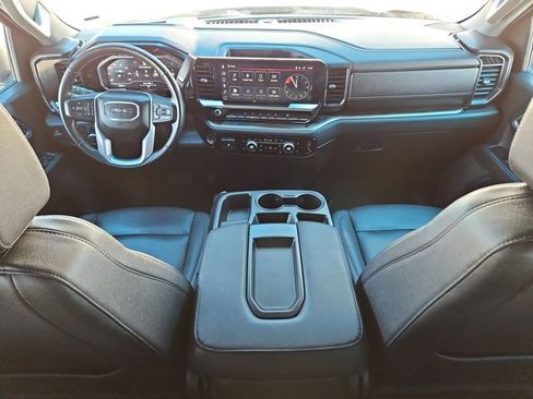 Used 2025 GMC Sierra 1500 SLT image 18