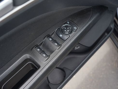 Used 2020 Ford Fusion SE FWD image 16