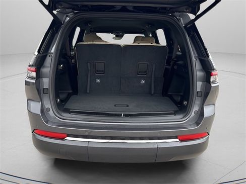 Used 2024 Jeep Grand Cherokee L Limited image 20