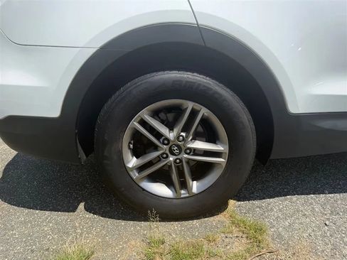 Used 2018 Hyundai Santa Fe Sport FWD image 31