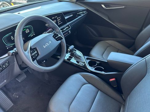 New 2026 Kia Niro FWD image 10