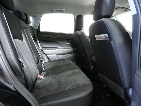 Used 2014 Mitsubishi Outlander Sport SE AWD/4WD image 12