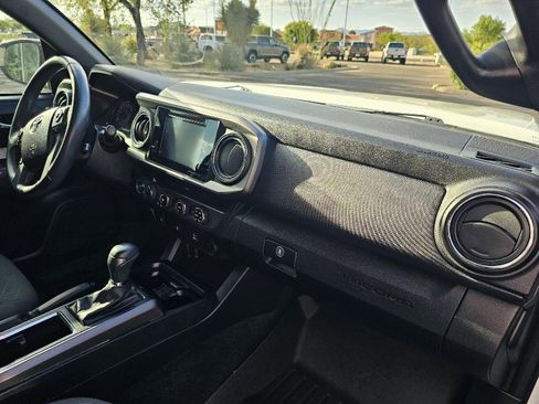 Used 2016 Toyota Tacoma TRD Off-Road w/ Towing Package image 22