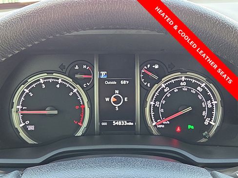 Used 2022 Toyota 4Runner Limited image 23