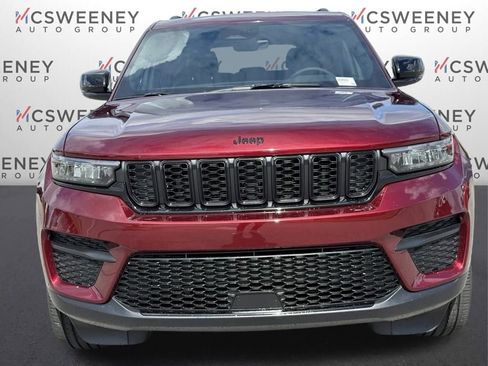 New 2025 Jeep Grand Cherokee Altitude image 8