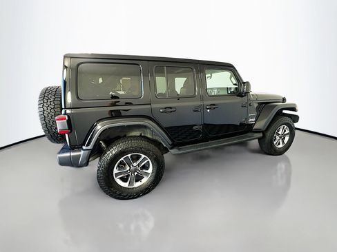 Used 2021 Jeep Wrangler Unlimited Sahara w/ Dual Top Group AWD/4WD image 8