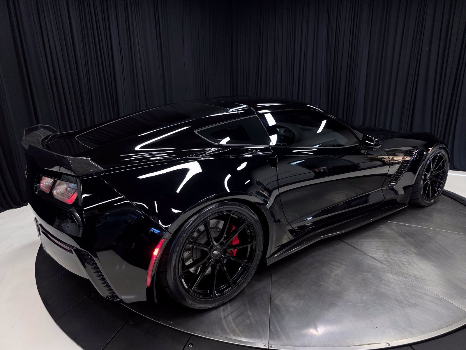 Used 2016 Chevrolet Corvette Z06 w/ 2LZ Preferred Equipment Group RWD image 48