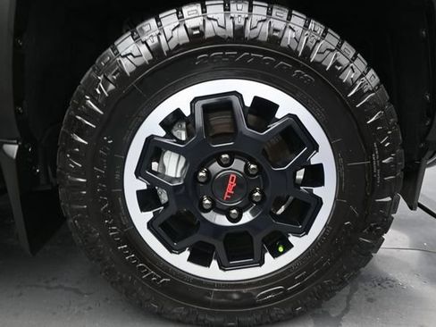 Used 2025 Toyota 4Runner TRD Off-Road Premium AWD/4WD image 18