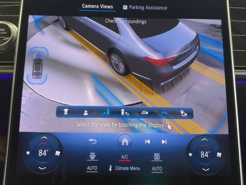 Used 2023 Mercedes-Benz S 580 4MATIC Sedan w/ 3D Technology Package image 23