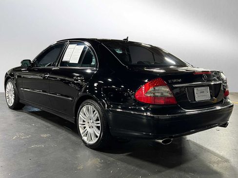 Used 2008 Mercedes-Benz E 350 4MATIC Sedan image 5