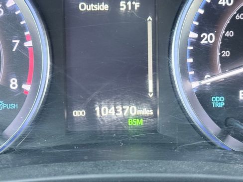 Used 2019 Toyota Highlander XLE image 17