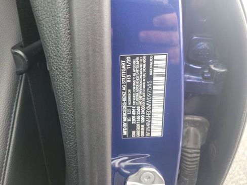 Used 2021 Mercedes-Benz GLB 250 4MATIC image 16