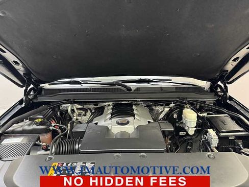 Used 2017 Cadillac Escalade Luxury AWD/4WD image 10