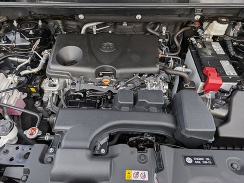 Used 2025 Toyota RAV4 LE AWD/4WD image 33