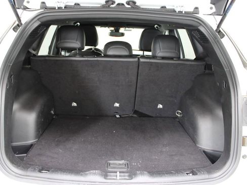 Used 2025 Jeep Compass Trailhawk image 13