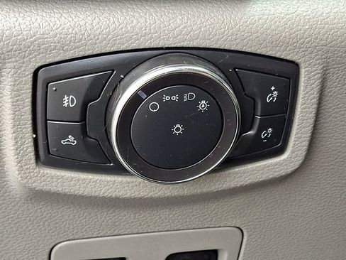 Used 2019 Ford F150 XLT w/ Equipment Group 302A Luxury AWD/4WD image 24