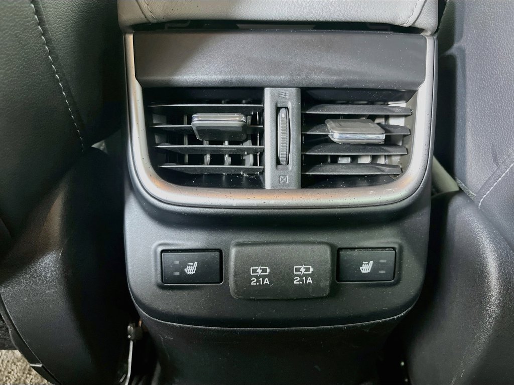 Used 2022 Subaru Outback Limited AWD/4WD image 32