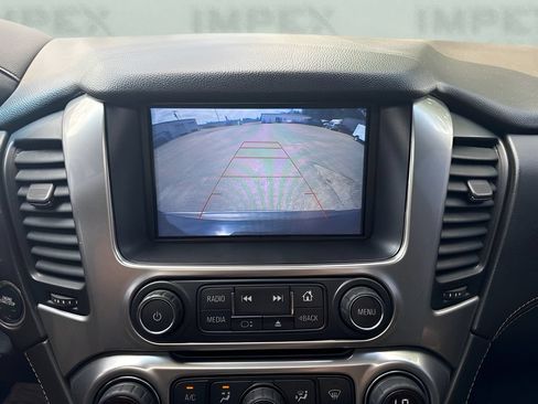 Used 2018 Chevrolet Suburban Premier AWD/4WD image 26