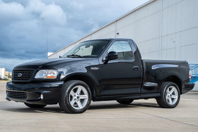 Used 2003 Ford F150 Lightning RWD image 6