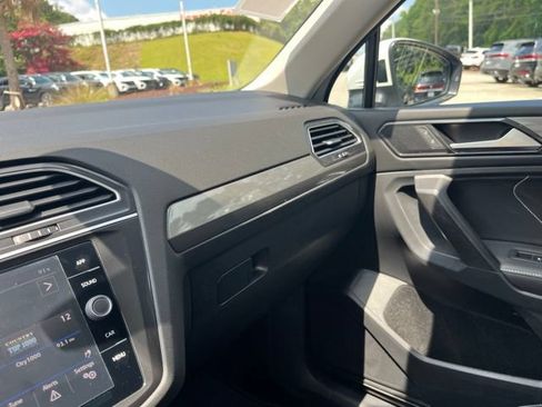 Used 2024 Volkswagen Tiguan SE AWD/4WD image 26