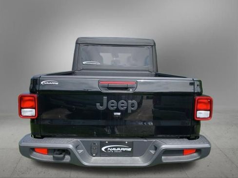 New 2025 Jeep Gladiator Sport AWD/4WD image 8