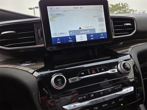 Used 2023 Ford Explorer Limited w/ Equipment Group 301A image 9