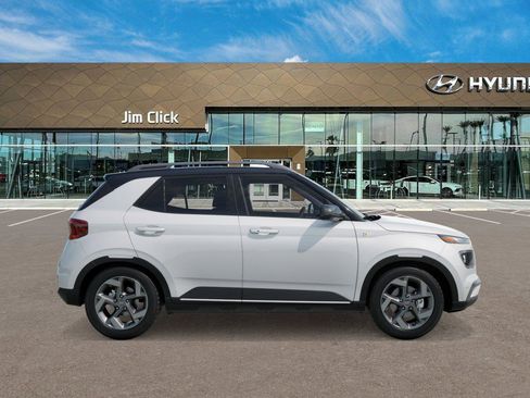 New 2026 Hyundai Venue SEL FWD image 7